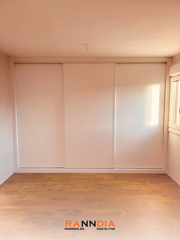 Armario a medida 8 en Torre del Marl Mar